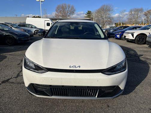 2022 Kia EV6 Wind
