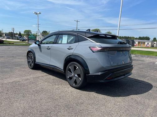 Black Diamond Pearl 2023 Nissan ARIYA PLATINUM+