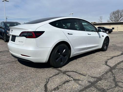 2022 Tesla Model 3 Long Range