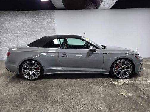 Quantum Gray/Black Roof 2022 Audi S5 3.0T Prestige