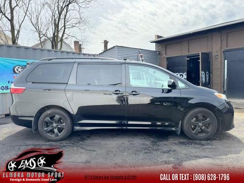 Midnight Black Metallic 2019 Toyota Sienna LE