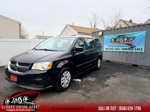 Brilliant Black Crystal Pearlcoat 2015 Dodge Grand Caravan AVP/SE