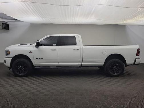 2024 RAM 3500 Laramie Crew Cab 4x4 8 Box