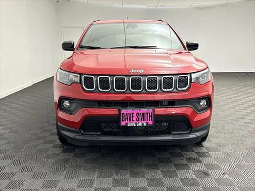 2024 Jeep Compass Latitude Lux FWD