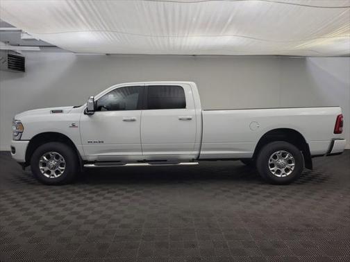 2024 RAM 3500 Laramie Crew Cab 4x4 8 Box