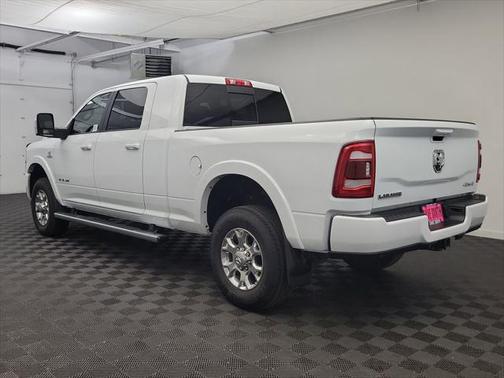 2024 RAM 3500 Laramie Mega Cab 4x4 64' Box