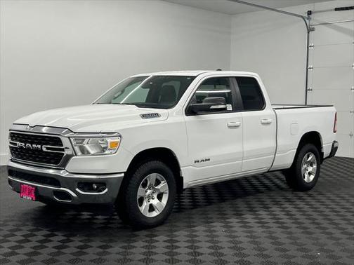 2022 RAM 1500 Big Horn Quad Cab 4x4 64' Box