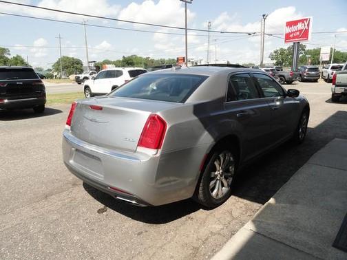 2015 Chrysler 300 Limited