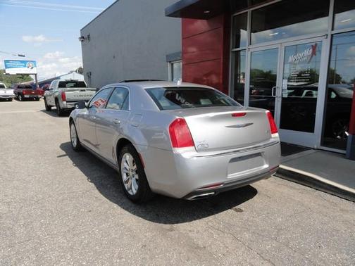 2015 Chrysler 300 Limited