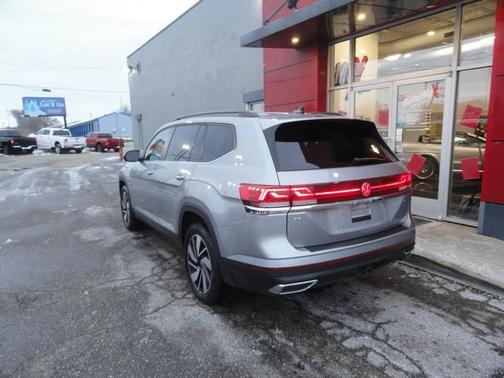 2024 Volkswagen Atlas 2.0T SE