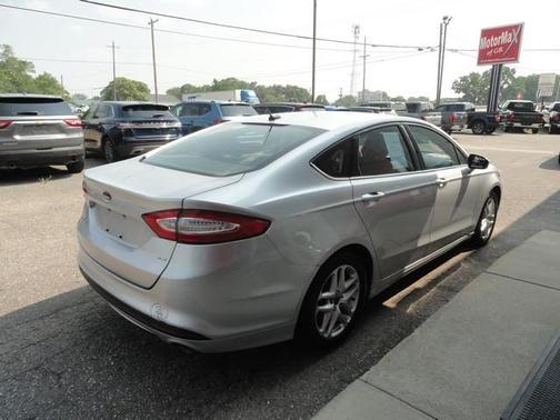 2015 Ford Fusion SE