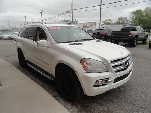 White 2011 Mercedes-Benz GL-Class GL 450 4MATIC
