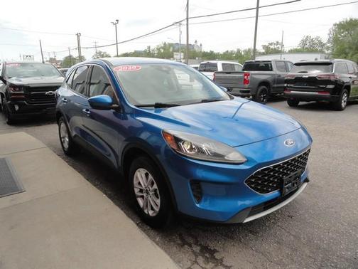2020 Ford Escape SE