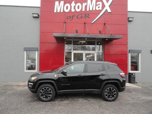 Black 2019 Jeep Compass Trailhawk