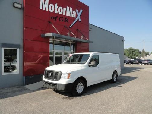 2018 Nissan NV Cargo NV2500 HD SV V6/SV V8