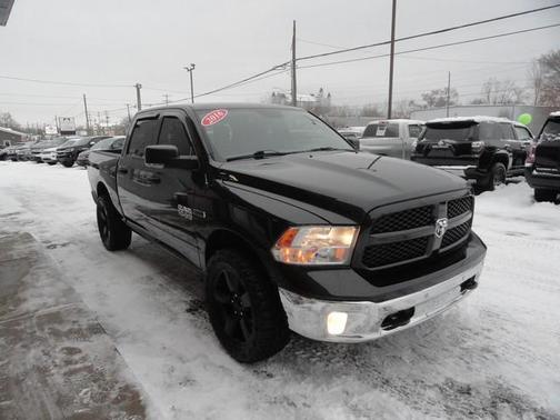 2016 RAM 1500 SLT