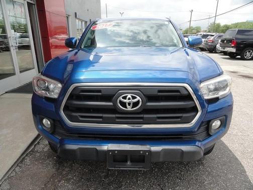 Blue 2017 Toyota Tacoma SR5