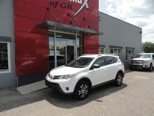White 2013 Toyota RAV4 LE