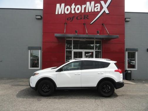 White 2013 Toyota RAV4 LE