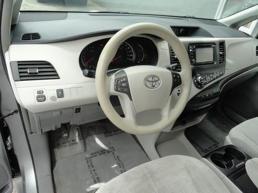 2014 Toyota Sienna