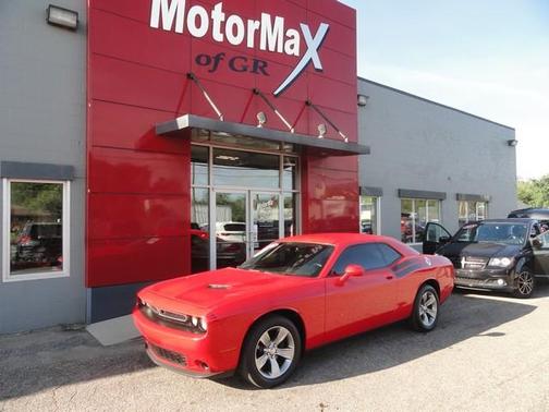 2016 Dodge Challenger SXT