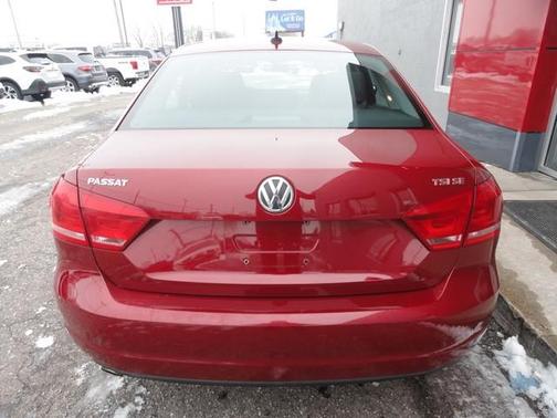 2015 Volkswagen Passat SE