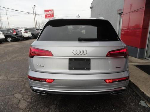 Florett Silver Metallic 2022 Audi Q5 45 S line Premium Plus