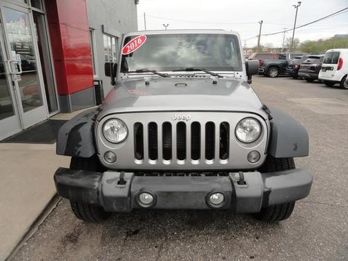 Silver 2016 Jeep Wrangler Unlimited Sport