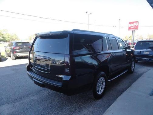 2017 GMC Yukon XL SLT