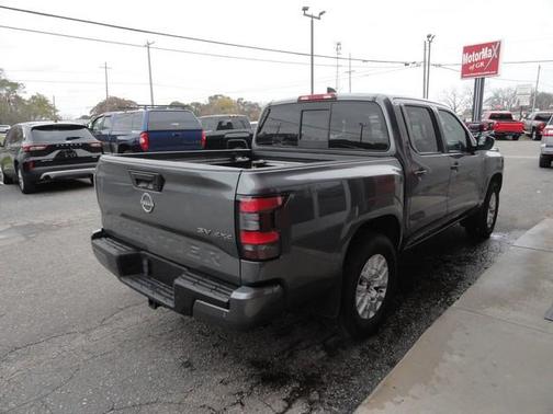 2022 Nissan Frontier SV