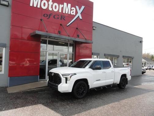 White 2023 Toyota Tundra SR5