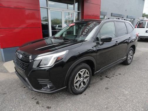 Crystal Black Silica 2022 Subaru Forester Premium