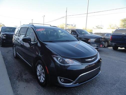 2018 Chrysler Pacifica Touring-L