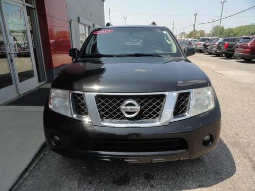 2012 Nissan Pathfinder SV