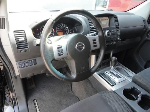 2012 Nissan Pathfinder SV