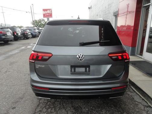 2021 Volkswagen Tiguan 2.0T SE R-Line Black