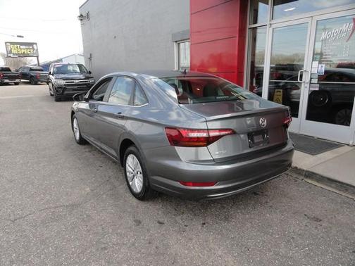Platinum Gray Metallic 2019 Volkswagen Jetta 1.4T S