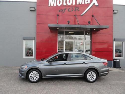 Platinum Gray Metallic 2019 Volkswagen Jetta 1.4T S