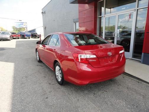 2014 Toyota Camry SE