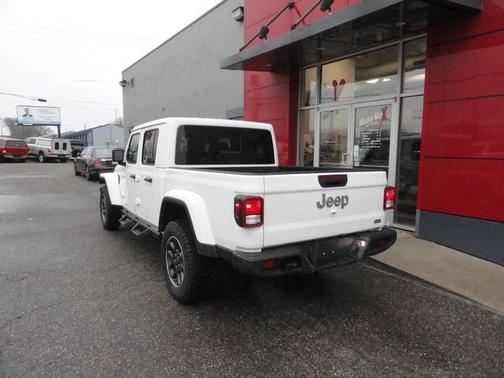 2023 Jeep Gladiator Overland