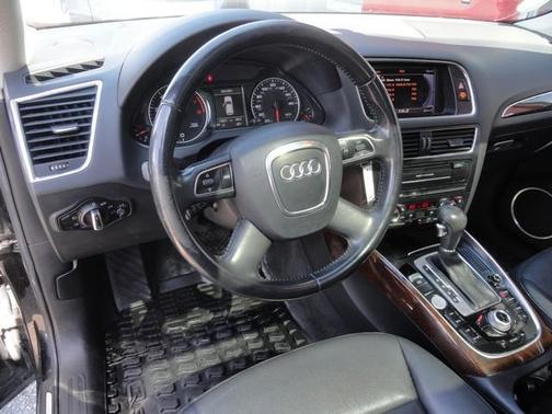 Black 2012 Audi Q5 2.0T Premium