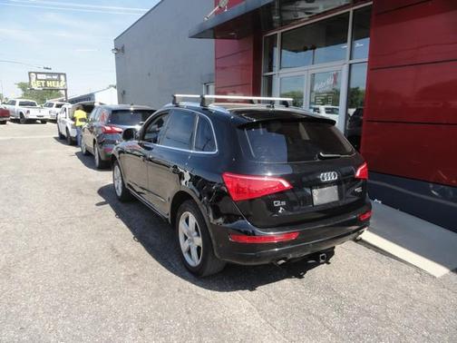 Black 2012 Audi Q5 2.0T Premium