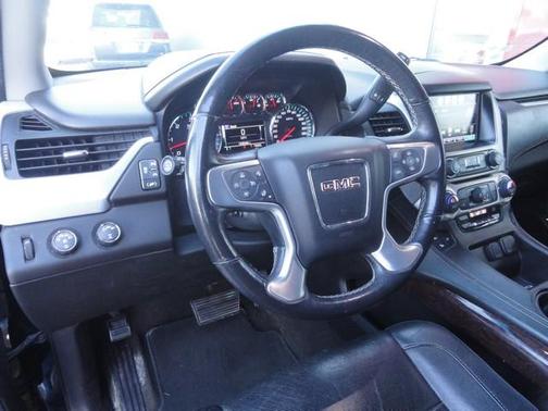 2017 GMC Yukon XL SLT