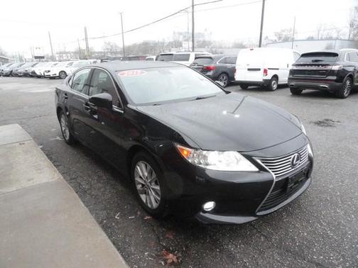 2015 Lexus ES 300h 