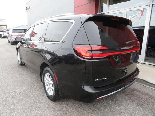 2021 Chrysler Pacifica Touring-L