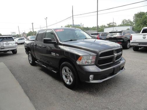 2018 RAM 1500 ST