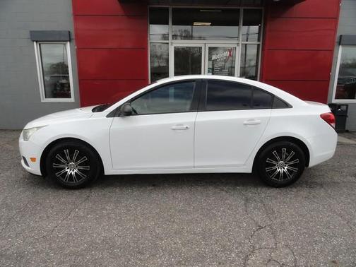 2013 Chevrolet Cruze LS