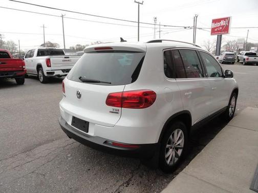 2017 Volkswagen Tiguan 2.0T Wolfsburg Edition