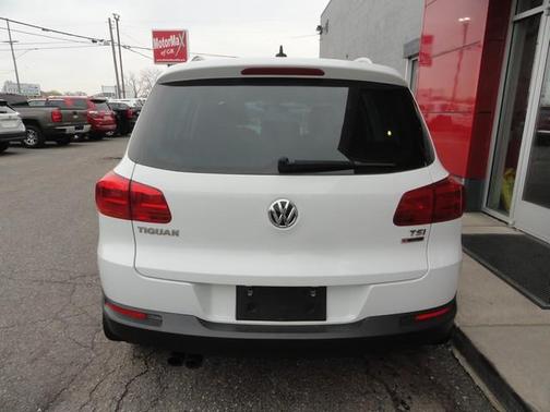 2017 Volkswagen Tiguan 2.0T Wolfsburg Edition