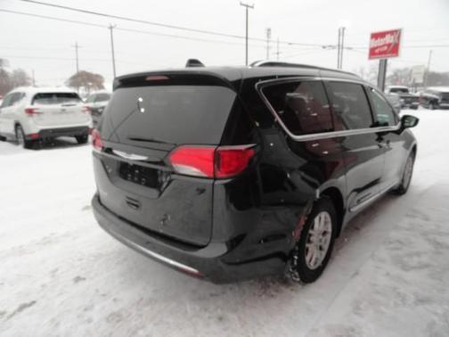 2020 Chrysler Pacifica Touring-L